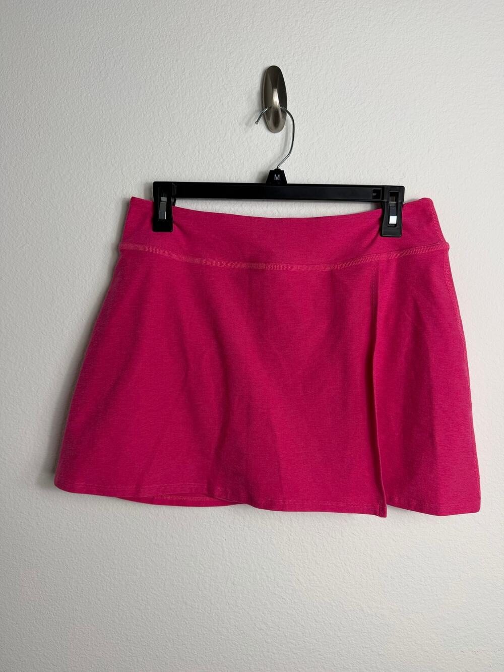 Beyond Yoga Womens Pink Skort Skirt Tennis Pickleball Size Medium Sporty